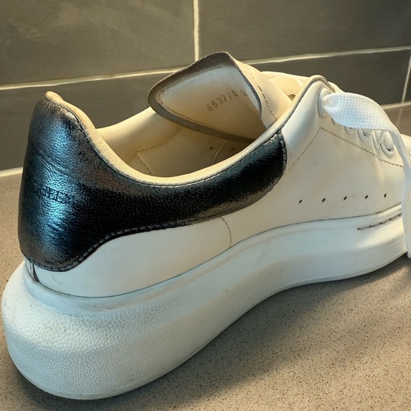 Alexander McQueen Classic White Lace-Up Sneakers - Picture 4 of 6